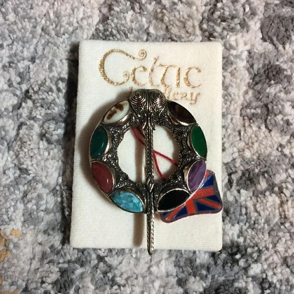 BEAUTIFUL VINTAGE CELTIC JEWELRY PIN! EUC!